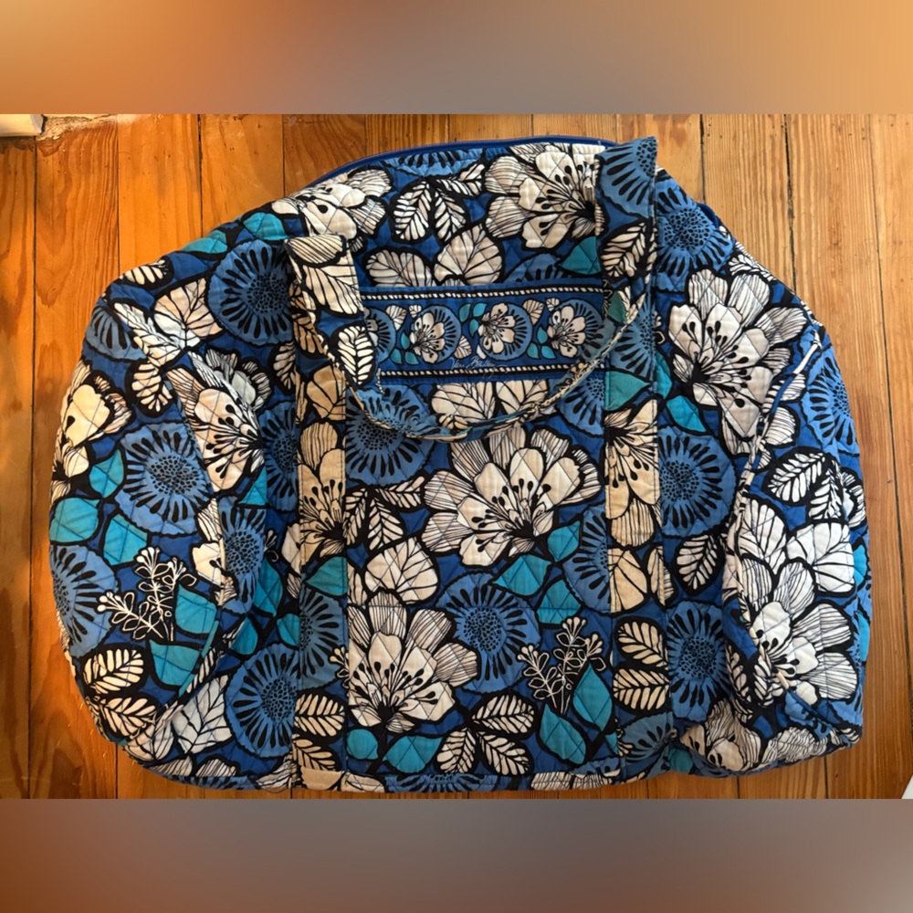 Vera Bradley duffle bag